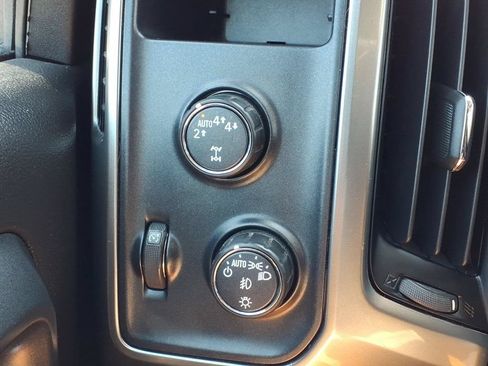 Used 2018 Chevrolet Silverado 1500 LT w/ All Star Edition AWD/4WD image 22