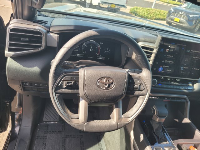 Used 2025 Toyota Tundra Limited AWD/4WD image 30