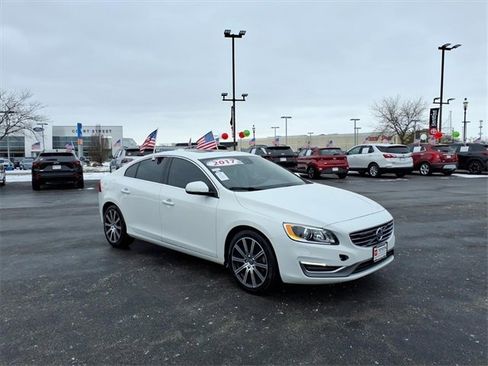 Used 2017 Volvo S60 T5 Inscription Platinum image 5