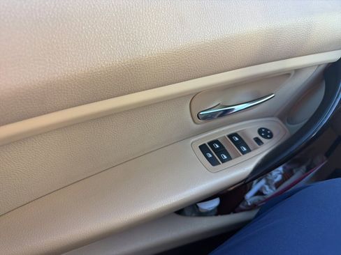 Used 2014 BMW 320i 320i image 9