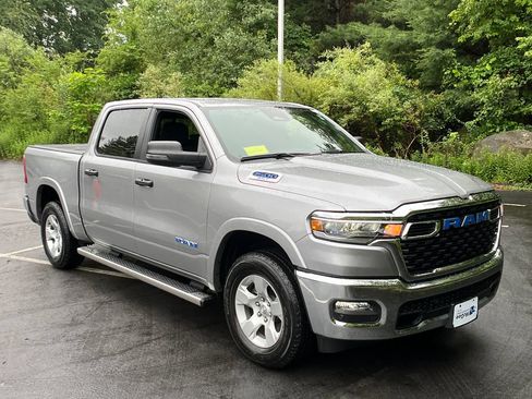 Used 2025 RAM 1500 Big Horn AWD/4WD image 7