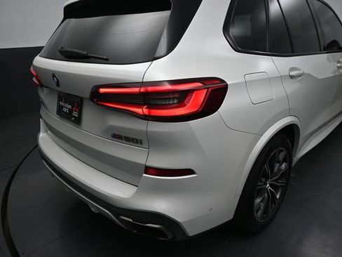 Used 2020 BMW X5 M50i w/ Premium Package image 26