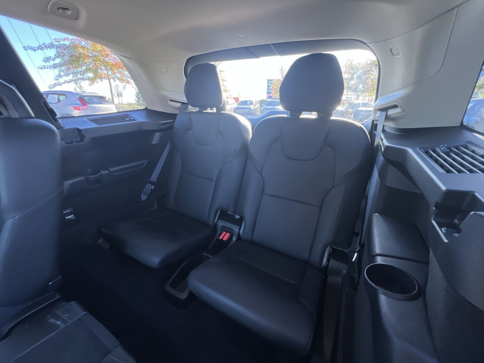 Certified 2024 Volvo XC90 B6 Plus w/ Protection Package Premier AWD/4WD image 26