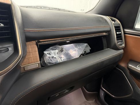 Used 2022 RAM 1500 Limited w/ Bed Utility Group image 17