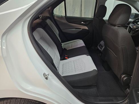 Used 2024 Chevrolet Equinox LS w/ LS Convenience Package FWD image 15
