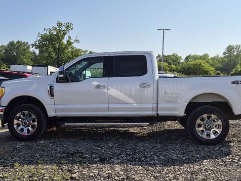 Used 2017 Ford F250 Lariat w/ Lariat Ultimate Package AWD/4WD image 6