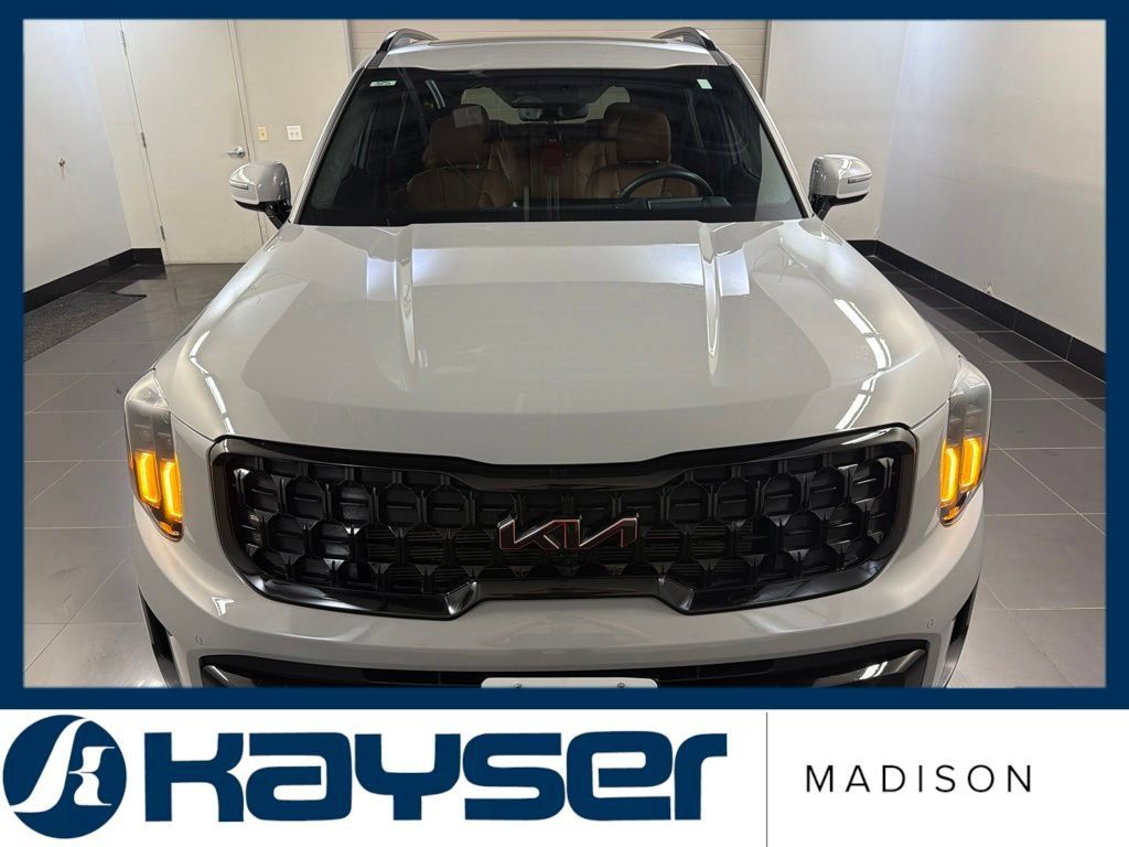 Used 2024 Kia Telluride SX Prestige X-Line AWD/4WD image 2