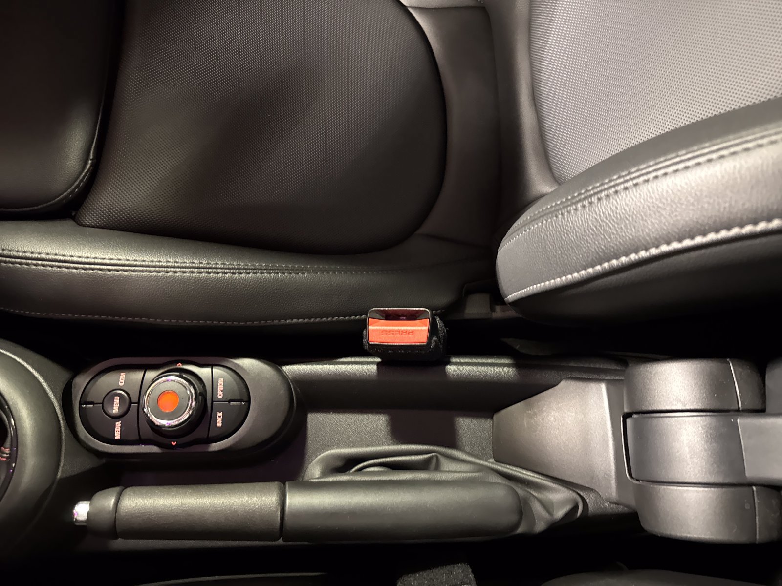 Used 2019 MINI Cooper S w/ Signature Upholstery Package FWD image 23