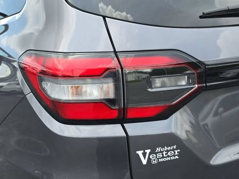Used 2025 Honda Pilot EX-L image 33