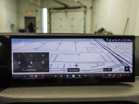 New 2026 BMW 330i xDrive Sedan w/ Convenience Package AWD/4WD image 16