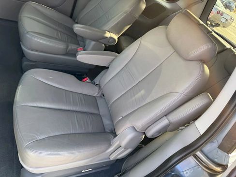 Used 2009 Kia Sedona EX w/ Luxury Pkg image 39