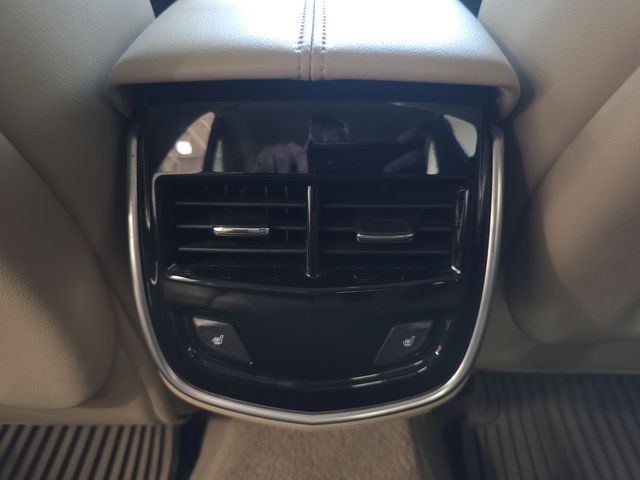 Used 2013 Cadillac XTS Luxury FWD image 28