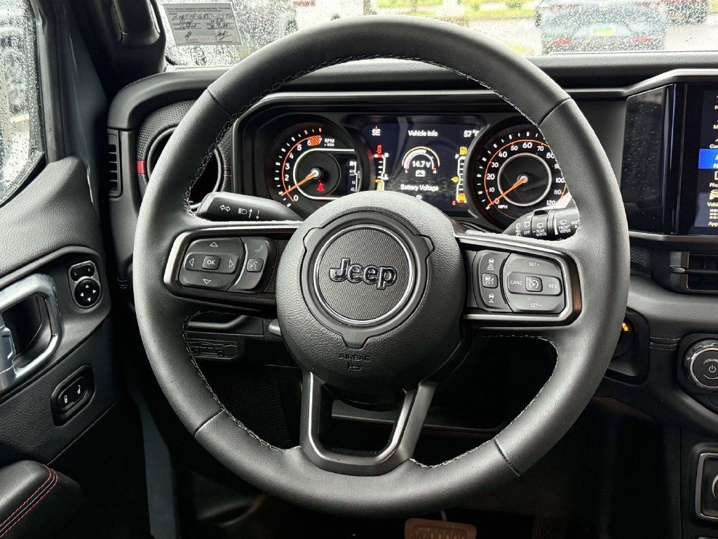 Used 2026 Jeep Wrangler Unlimited Rubicon AWD/4WD image 19