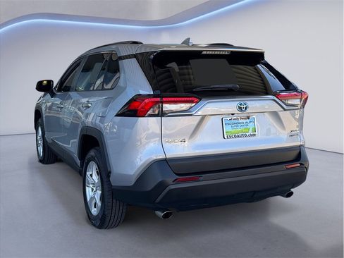 Used 2020 Toyota RAV4 XLE AWD/4WD image 4