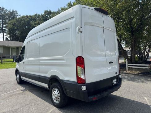 Used 2022 Ford Transit 250 148 High Roof AWD image 4