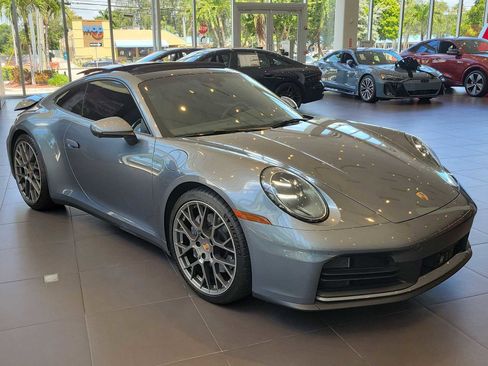 Used 2025 Porsche 911 Carrera RWD image 8