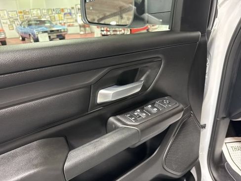 New 2026 RAM 1500 Express AWD/4WD image 17