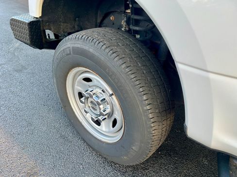 Used 2018 Ford F250 XL w/ Power Equipment Group image 12