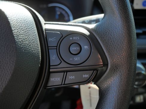 Certified 2024 Toyota RAV4 LE AWD/4WD image 29