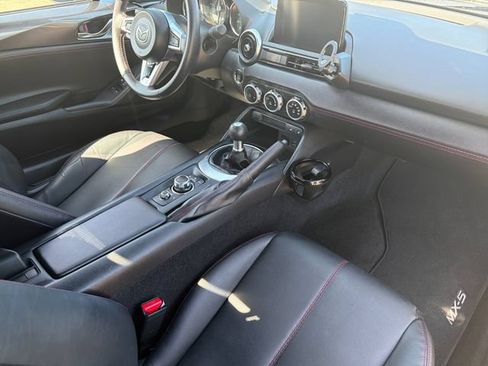 Used 2019 MAZDA MX-5 Miata Grand Touring RWD image 15