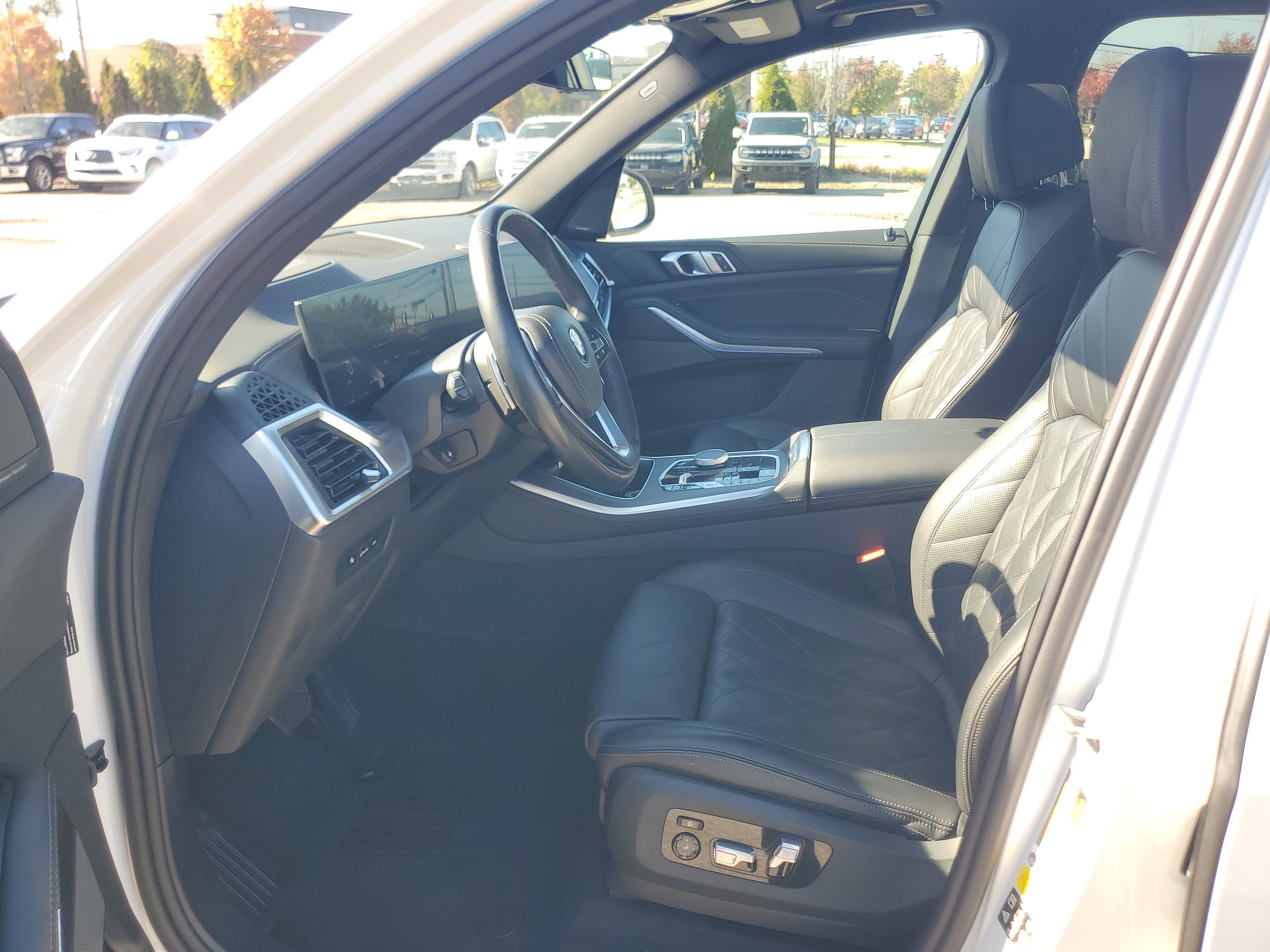 Used 2024 BMW X5 xDrive40i AWD/4WD image 12