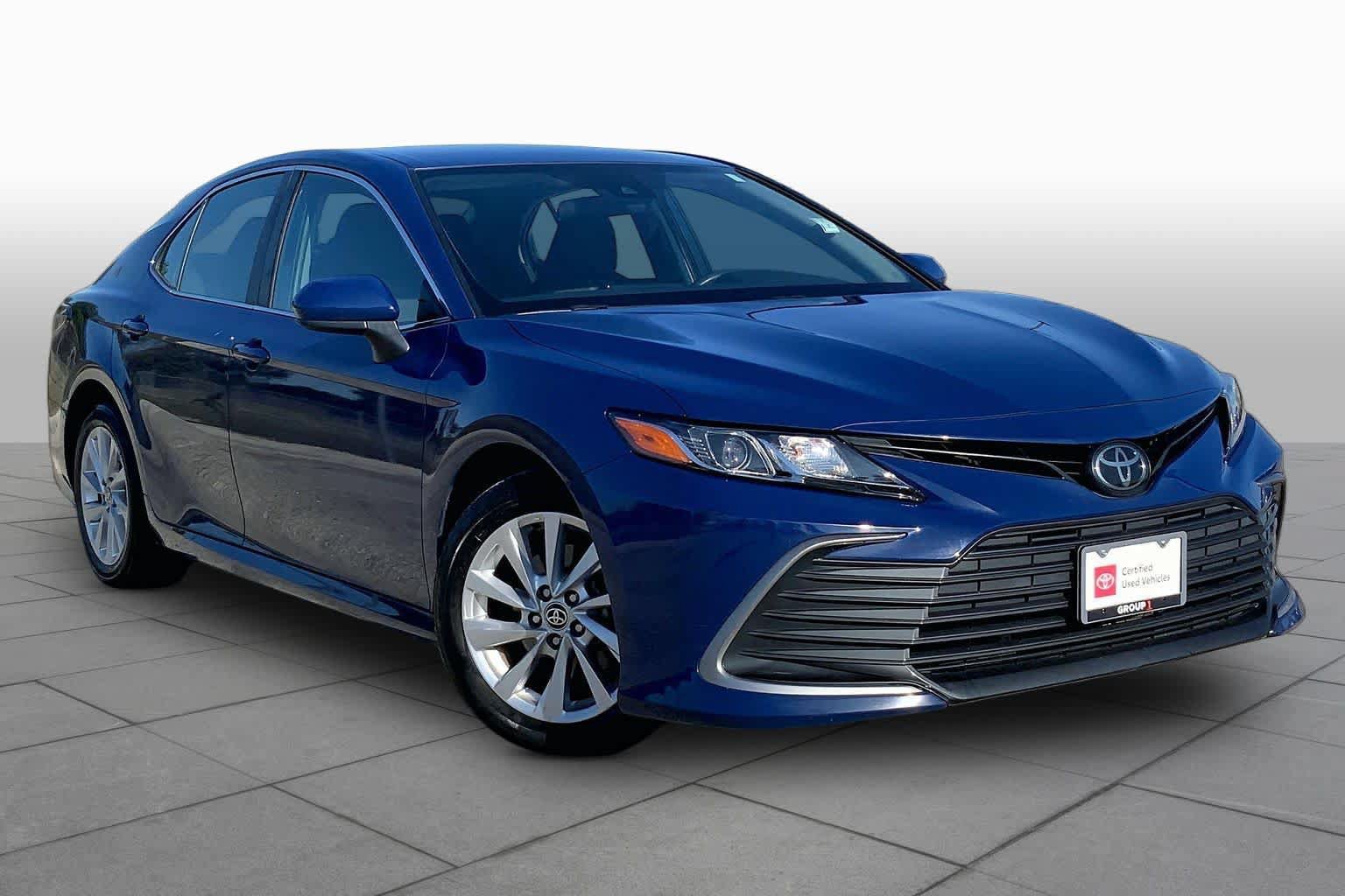 Used 2023 Toyota Camry LE FWD image 3