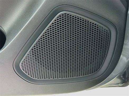 Used 2022 Hyundai Venue SEL image 15