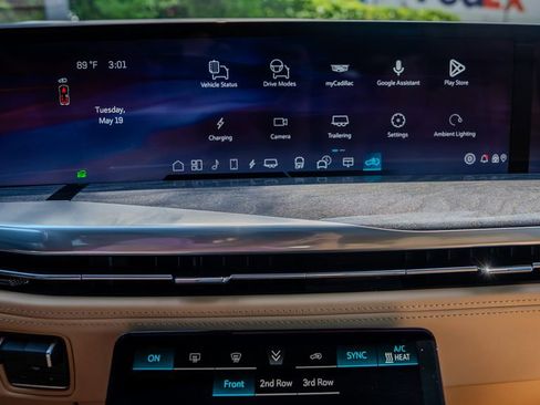 Used 2026 Cadillac Escalade IQ Sport 2 AWD/4WD image 11
