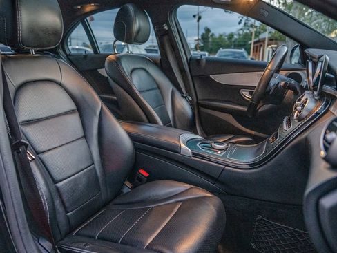 Used 2019 Mercedes-Benz C 300 Sedan w/ Premium Package image 29