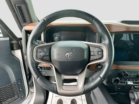 Used 2024 Ford Bronco Outer Banks image 11