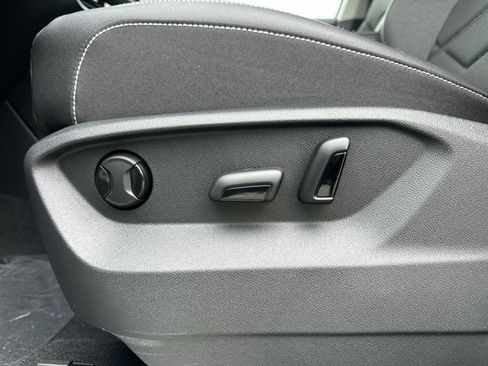 New 2026 Volkswagen Atlas SE image 13