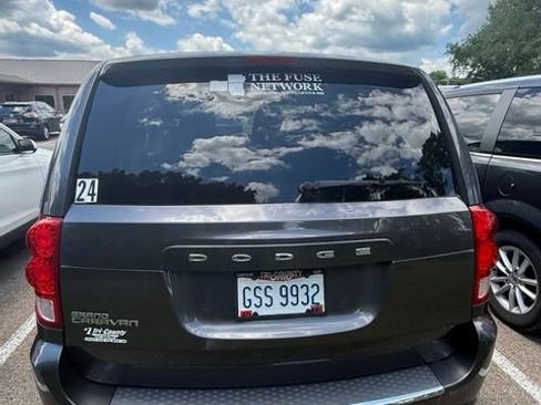Used 2016 Dodge Grand Caravan American Value Package FWD image 3