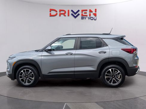 New 2026 Chevrolet TrailBlazer LT w/ LT Cold Weather Package image 2