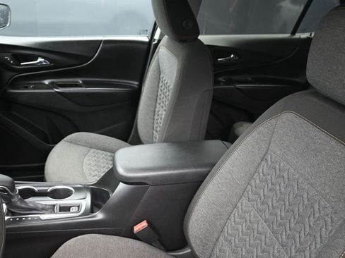 Used 2023 Chevrolet Equinox LT image 23
