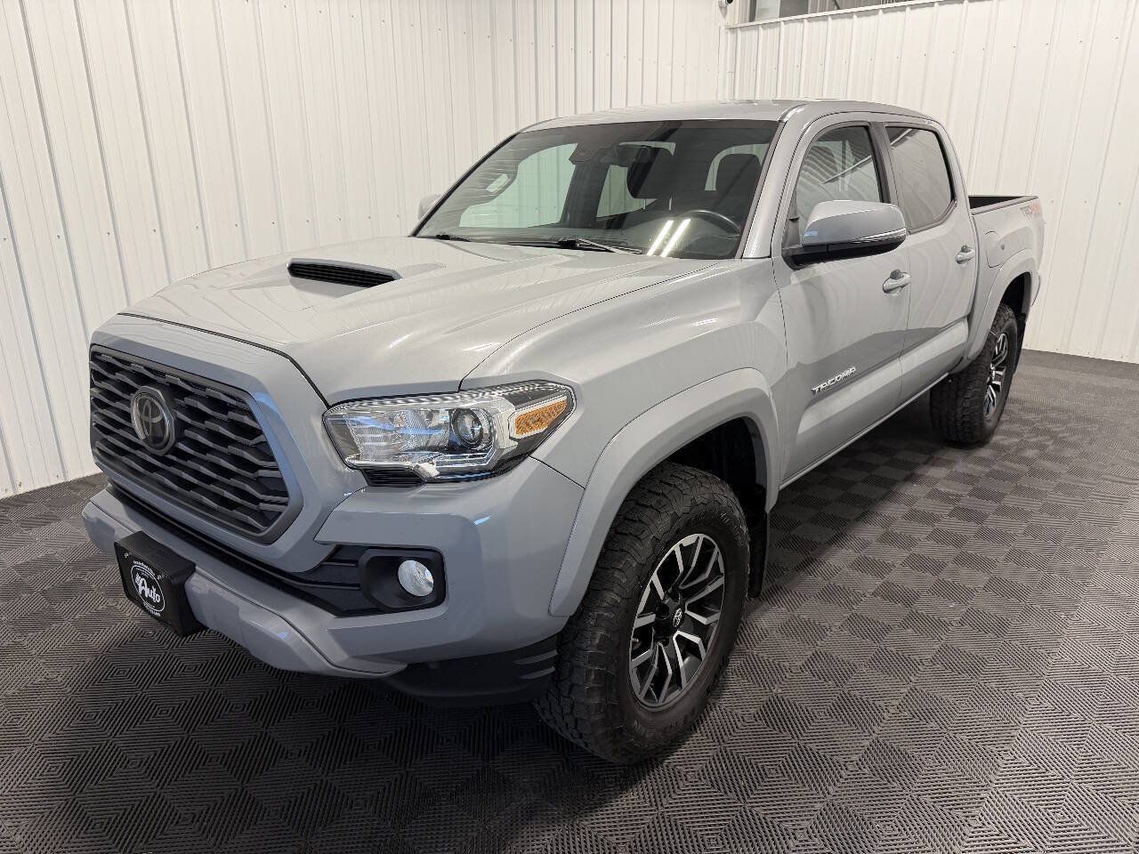 Used 2021 Toyota Tacoma TRD Sport AWD/4WD image 1