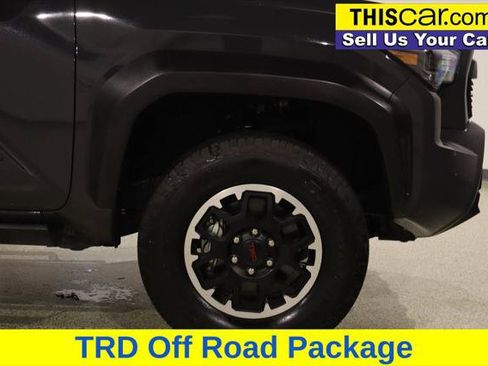 Used 2025 Toyota Tacoma TRD Off-Road AWD/4WD image 13