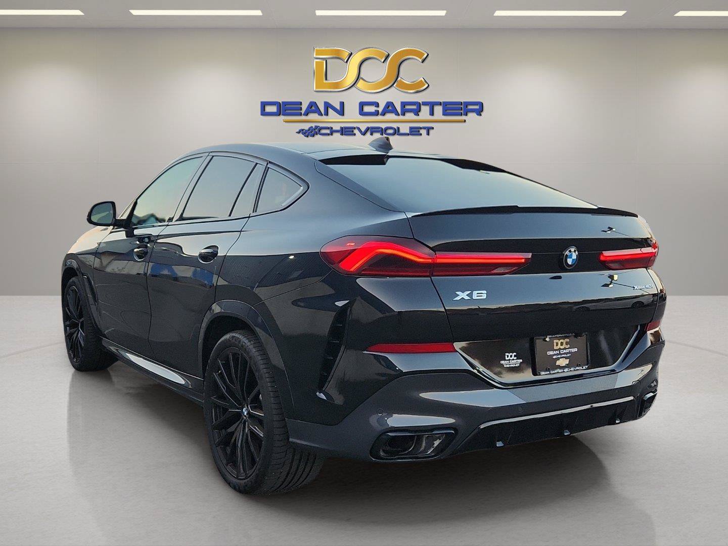 Used 2022 BMW X6 xDrive40i w/ M Sport Package AWD/4WD image 3