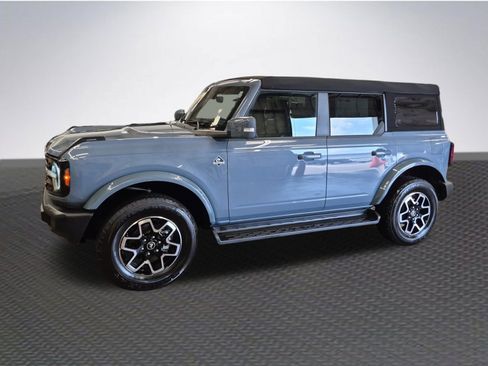 Certified 2025 Ford Bronco Outer Banks AWD/4WD image 2