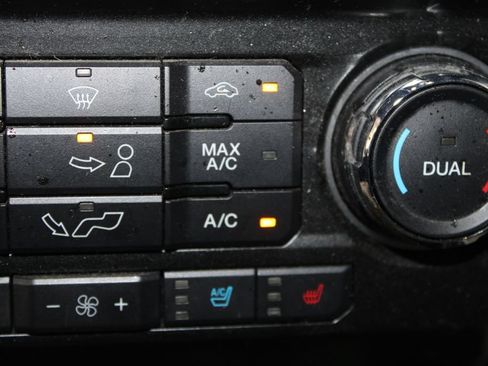 Used 2016 Ford F150 Lariat AWD/4WD image 28