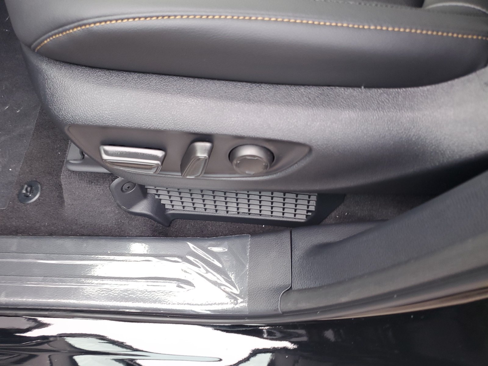 New 2026 Toyota Sienna XLE Woodland Edition AWD/4WD image 18