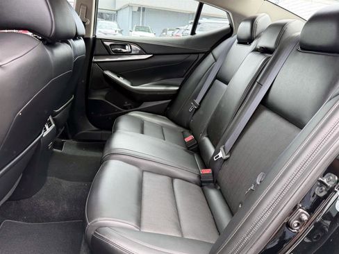Used 2019 Nissan Maxima 3.5 SV w/ Floor Mat Group FWD image 11