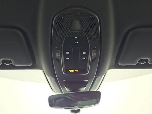 Used 2025 Porsche Cayenne S AWD/4WD image 25