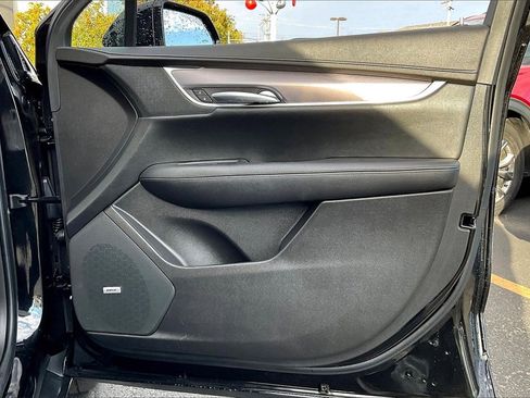 Used 2018 Cadillac XT5 Premium Luxury image 21