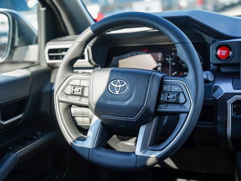 New 2026 Toyota Tacoma TRD Off-Road AWD/4WD image 18