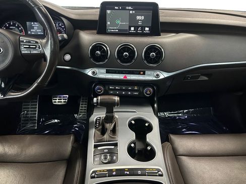 Used 2020 Kia Stinger GT image 12
