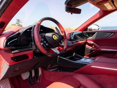 Certified 2025 Ferrari Purosangue image 5