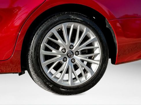 Used 2018 Toyota Camry XLE image 63