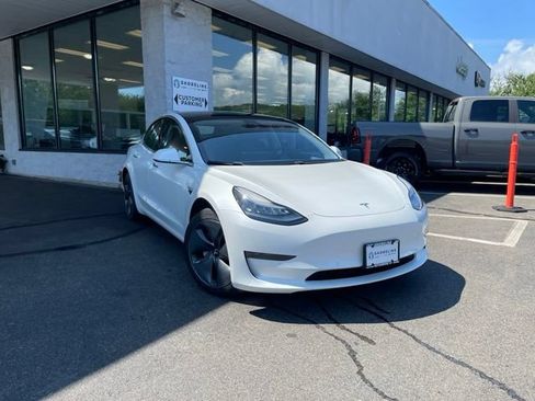 Used 2020 Tesla Model 3 Standard Range Plus RWD image 3