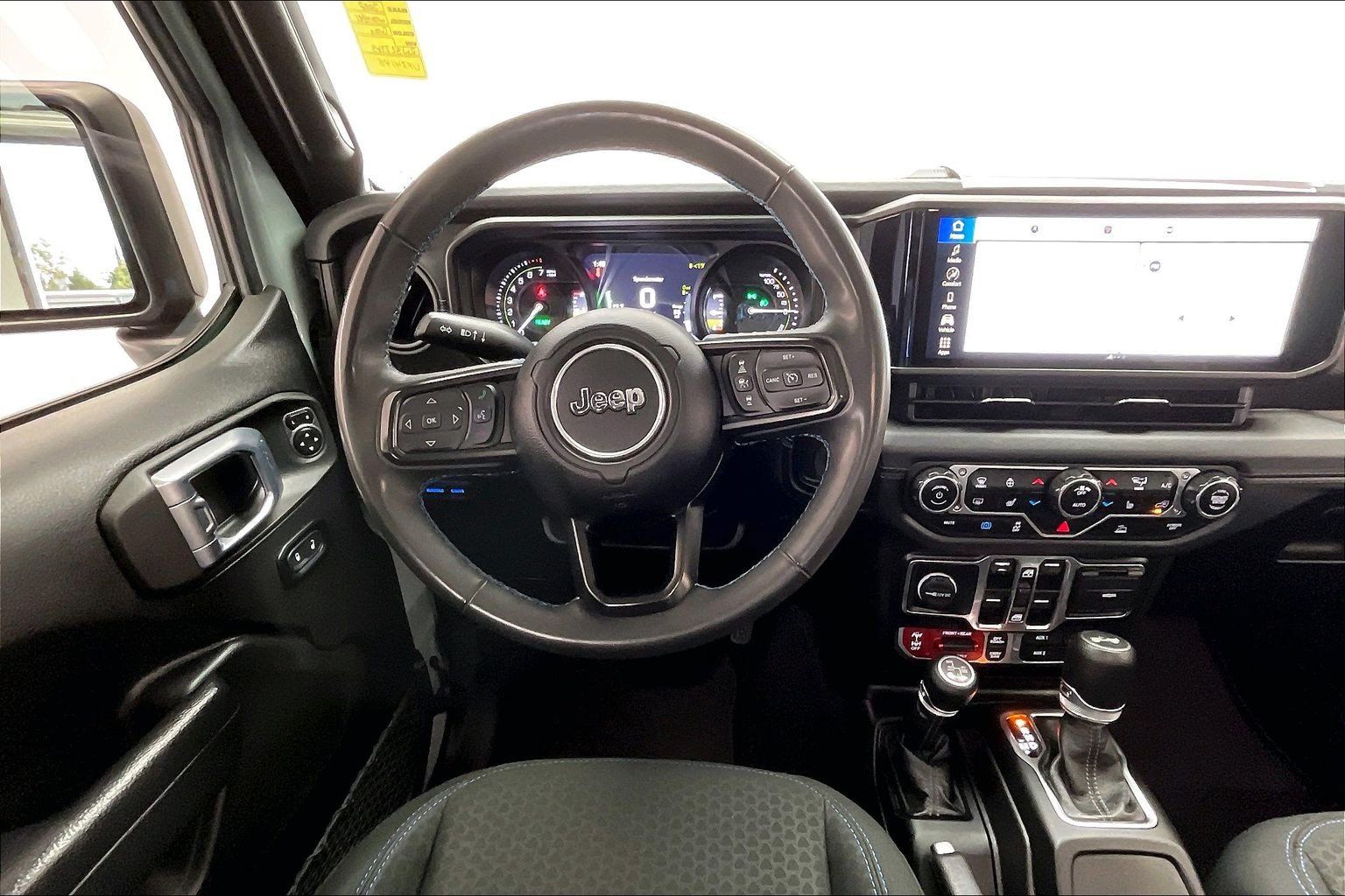 Used 2024 Jeep Wrangler Unlimited Rubicon 4xe w/ Convenience Group AWD/4WD image 4