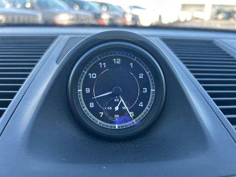 Used 2023 Porsche Macan image 33